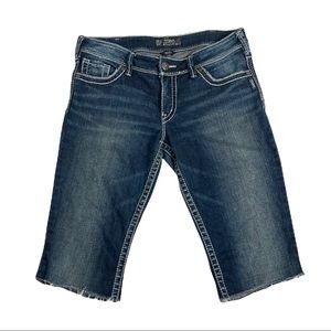 Silver Jeans Suki Capris Size 32